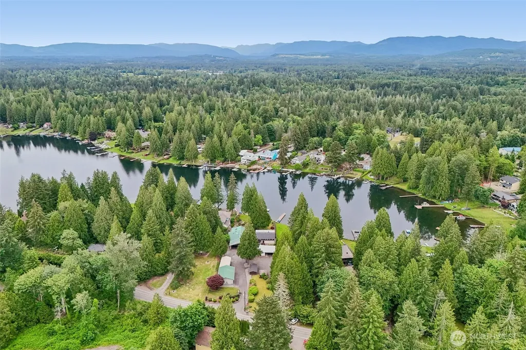 31430 W Lake Morton Drive SE Kent WA 98042