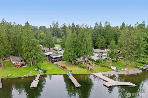 31430 W Lake Morton Drive SE Kent WA 98042