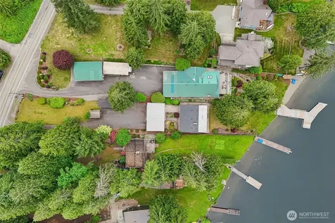 31430 W Lake Morton Drive SE Kent WA 98042