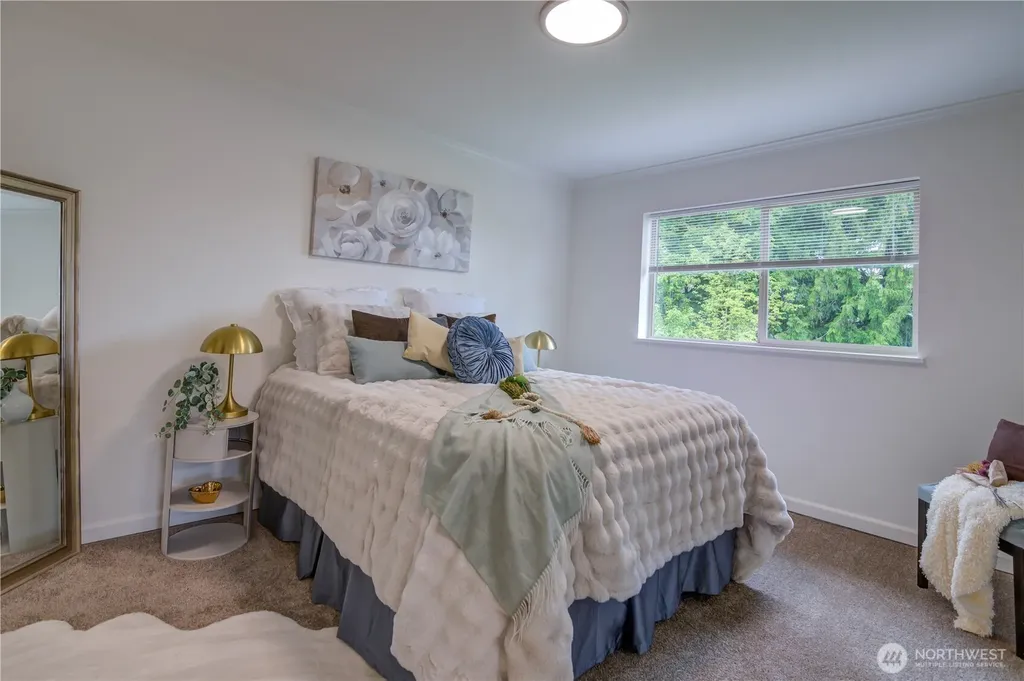 8630 44th Avenue S Seattle WA 98118