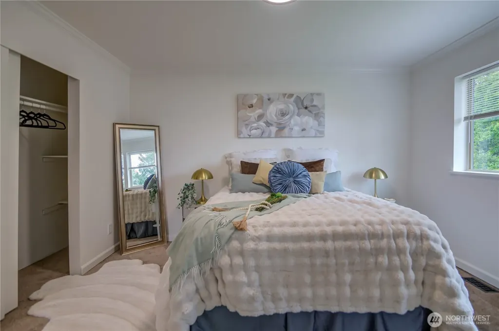 8630 44th Avenue S Seattle WA 98118