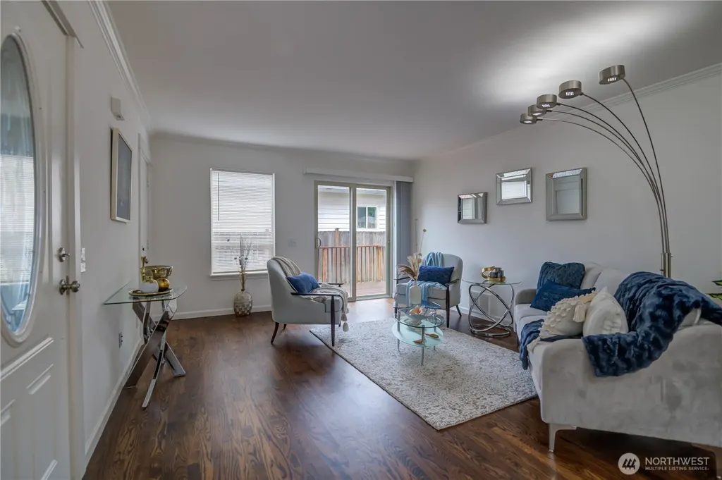 8630 44th Avenue S Seattle WA 98118
