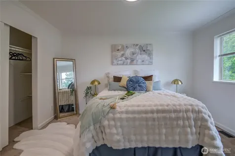 8630 44th Avenue S Seattle WA 98118