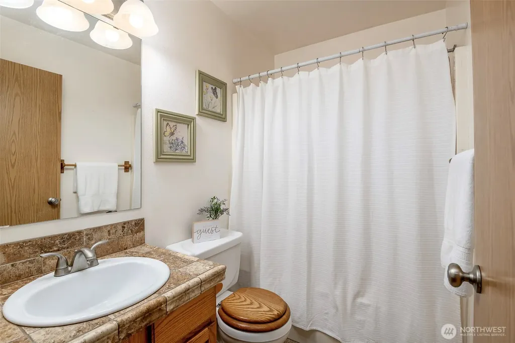 17607 Vine Lane SE Yelm WA 98597