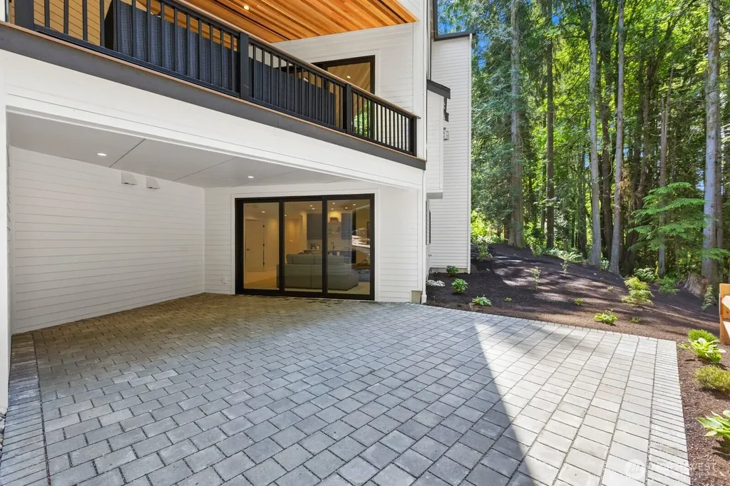 22605 NE 142nd Street Woodinville WA 98077