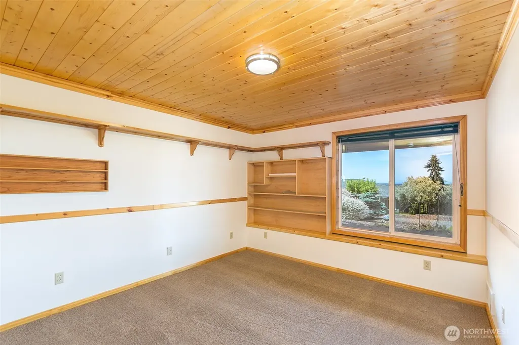 400 Reservoir Road Sequim WA 98382