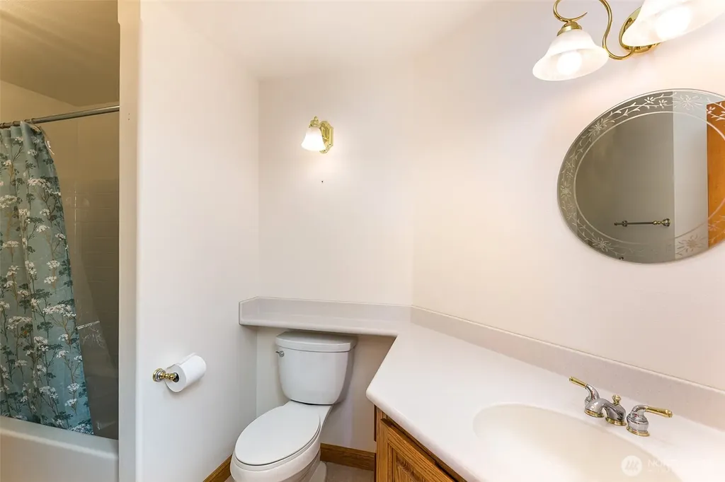 400 Reservoir Road Sequim WA 98382