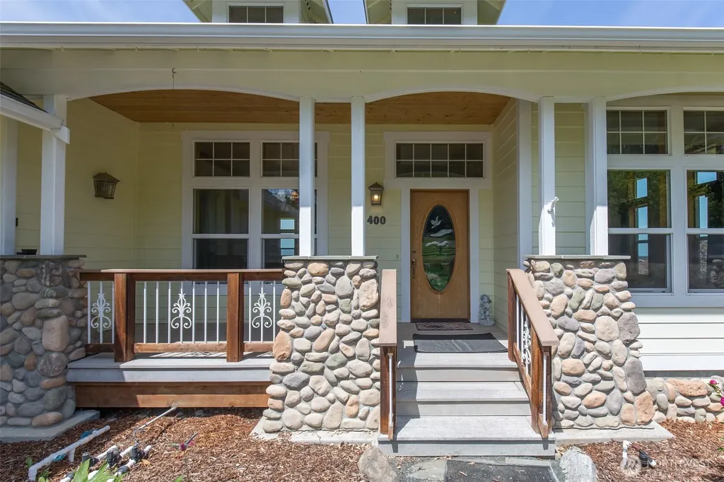 400 Reservoir Road Sequim WA 98382