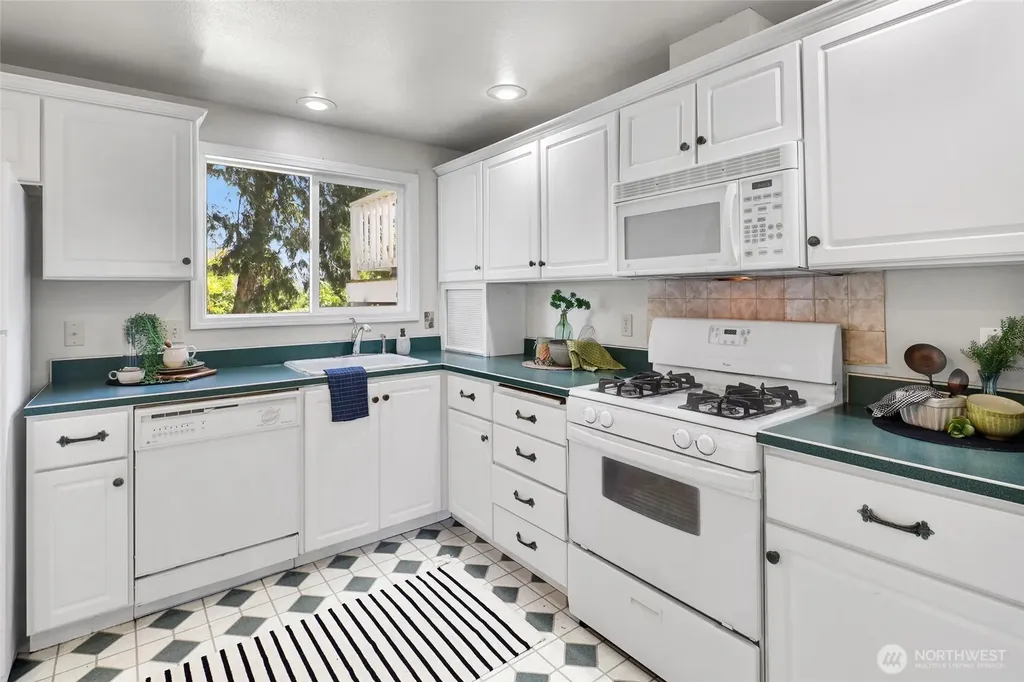 3406 Crestline Place Bellingham WA 98226