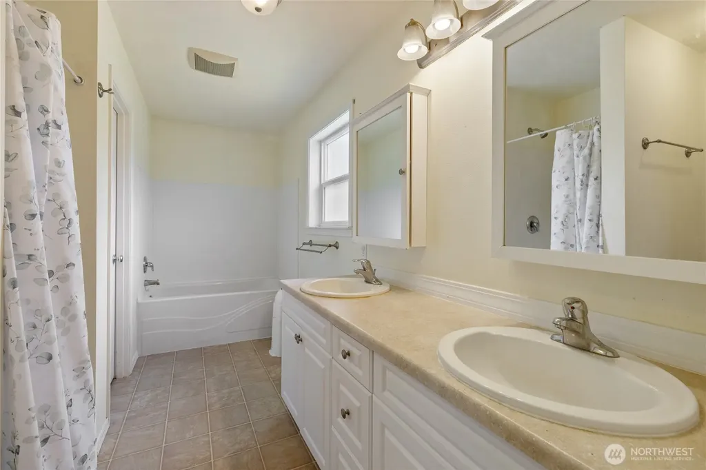 8389 SW Harmon Street Port Orchard WA 98367