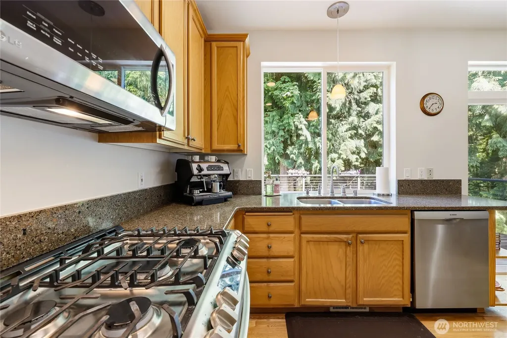 14555 Kingscross Circle NW Silverdale WA 98383