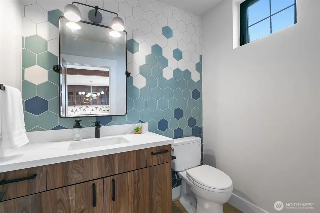 10715 2nd Avenue NW Seattle WA 98177