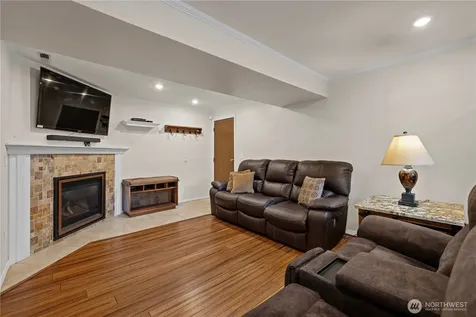 25833 131st Place SE Kent WA 98030