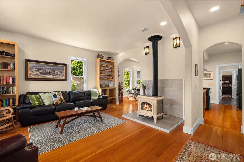 5502 S 2nd Avenue Everett WA 98203