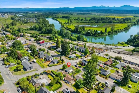 5502 S 2nd Avenue Everett WA 98203
