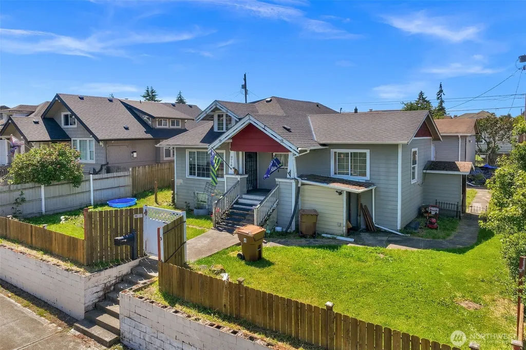 3710 E I Street Tacoma WA 98404