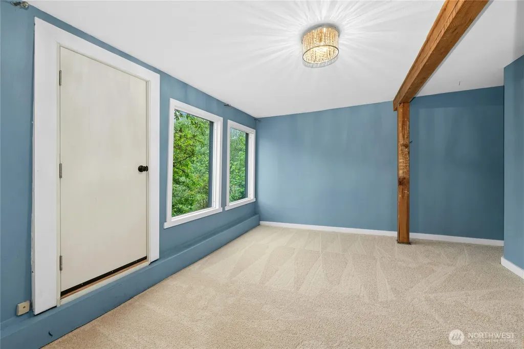 5630 21st Avenue SW Seattle WA 98114