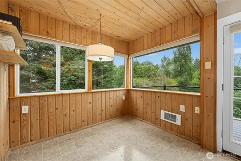 5630 21st Avenue SW Seattle WA 98114