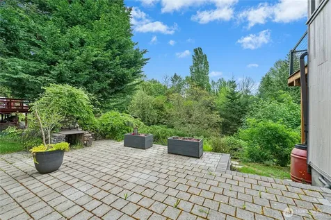 5630 21st Avenue SW Seattle WA 98114
