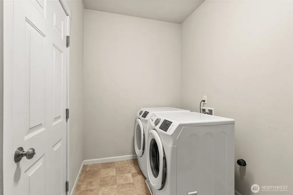113 Hazel Drive Chehalis WA 98532