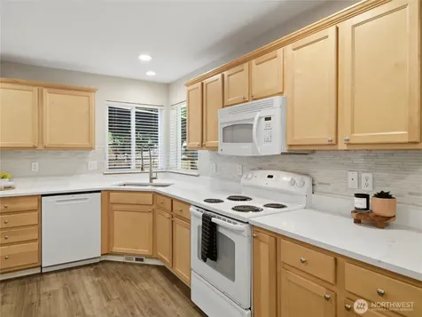 9523 200th Street E Graham WA 98338