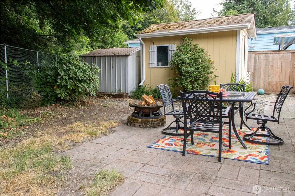16300 State Highway 305 NE Poulsbo WA 98370