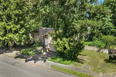 8108 138th Avenue NE Redmond WA 98052