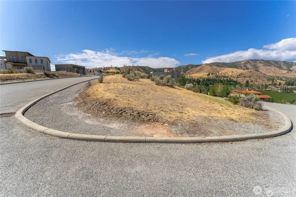 389 Sabio Way Chelan WA 98816