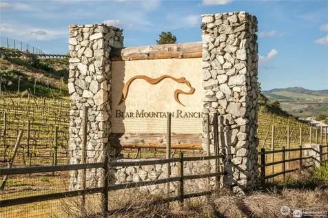 389 Sabio Way Chelan WA 98816