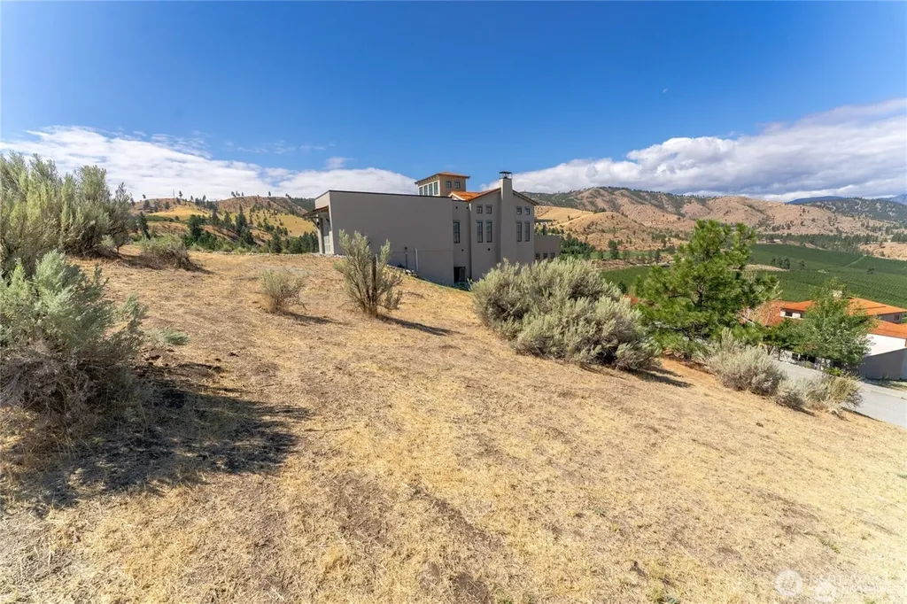 373 Sabio Way Chelan WA 98816