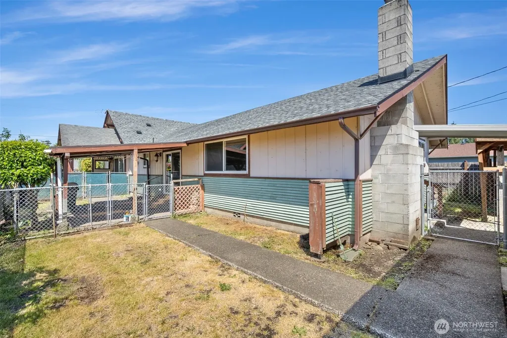 1214 B Street Centralia WA 98531