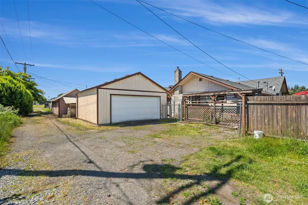 1214 B Street Centralia WA 98531