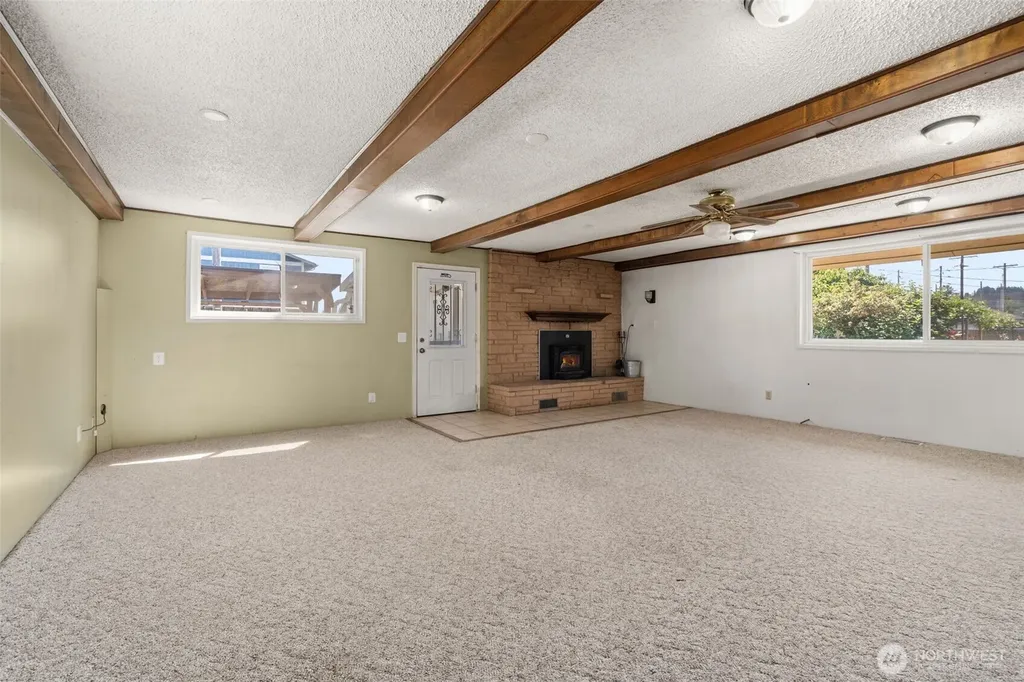 1214 B Street Centralia WA 98531