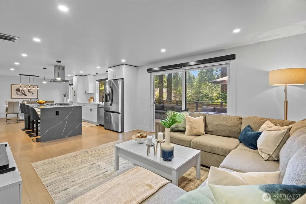 6702 75th Street W Lakewood WA 98499