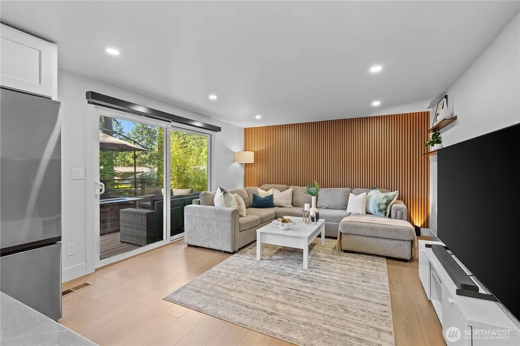 6702 75th Street W Lakewood WA 98499