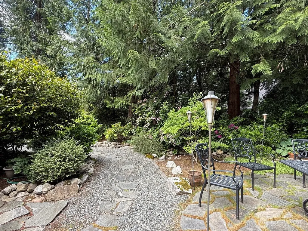 23020 NE 61st Street Redmond WA 98053