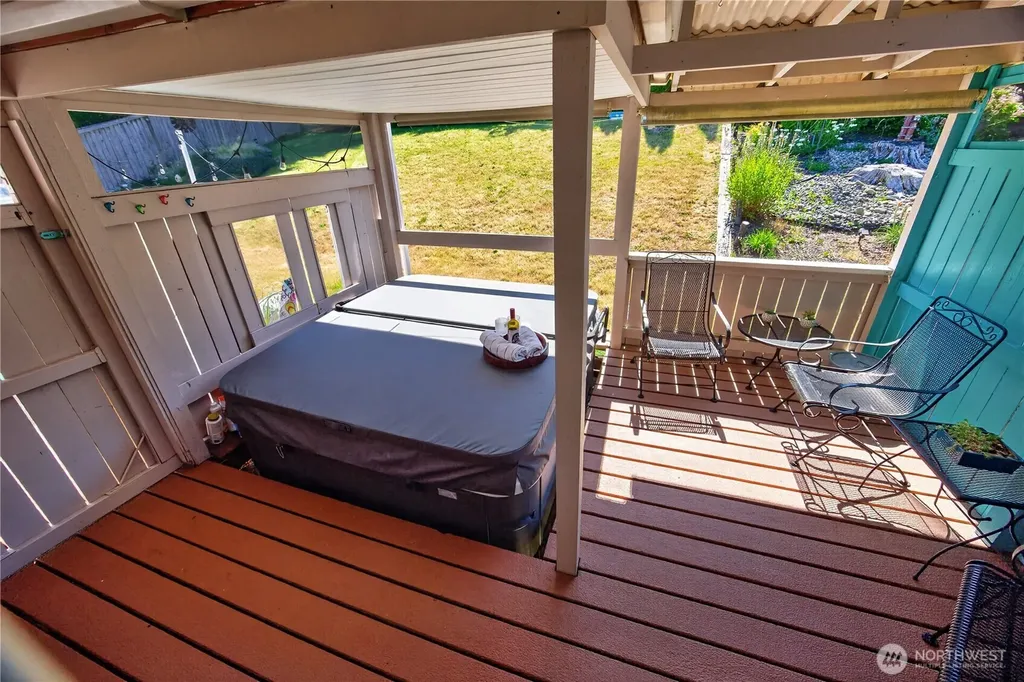 1222 Palm Drive Fircrest WA 98466