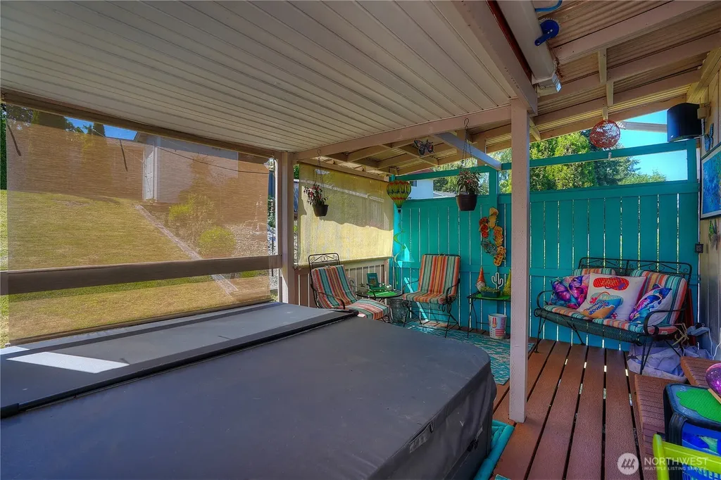 1222 Palm Drive Fircrest WA 98466