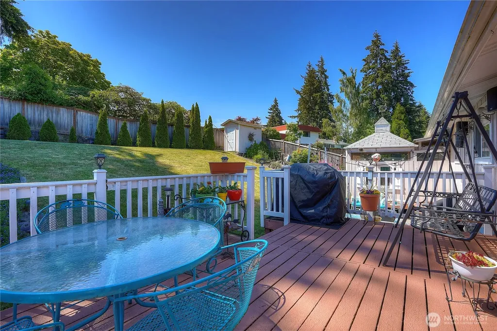 1222 Palm Drive Fircrest WA 98466