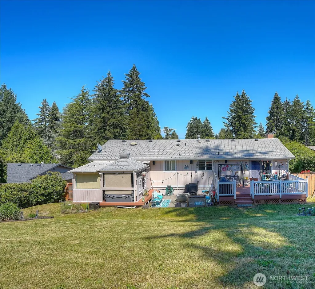 1222 Palm Drive Fircrest WA 98466