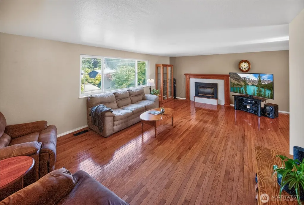 1222 Palm Drive Fircrest WA 98466