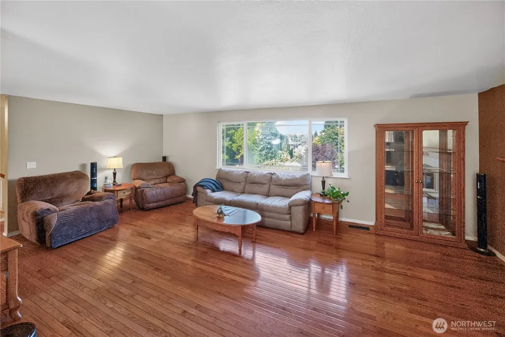 1222 Palm Drive Fircrest WA 98466