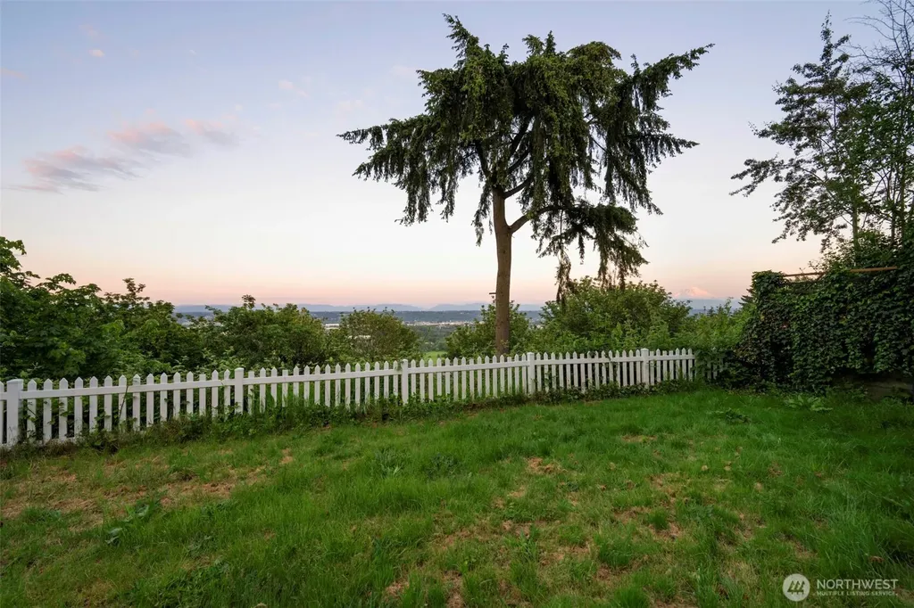 20826 Military Road S Seatac WA 98198