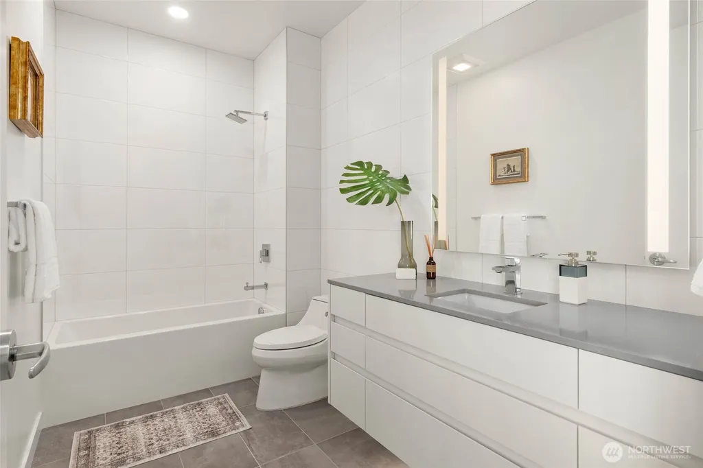 10232 NE 10th Street Bellevue WA 98004