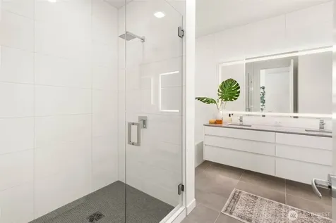 10232 NE 10th Street Bellevue WA 98004