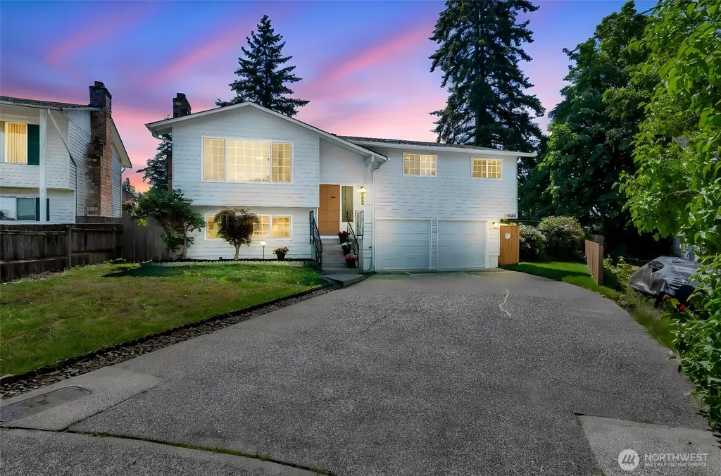 18925 49th Place W Lynnwood WA 98036