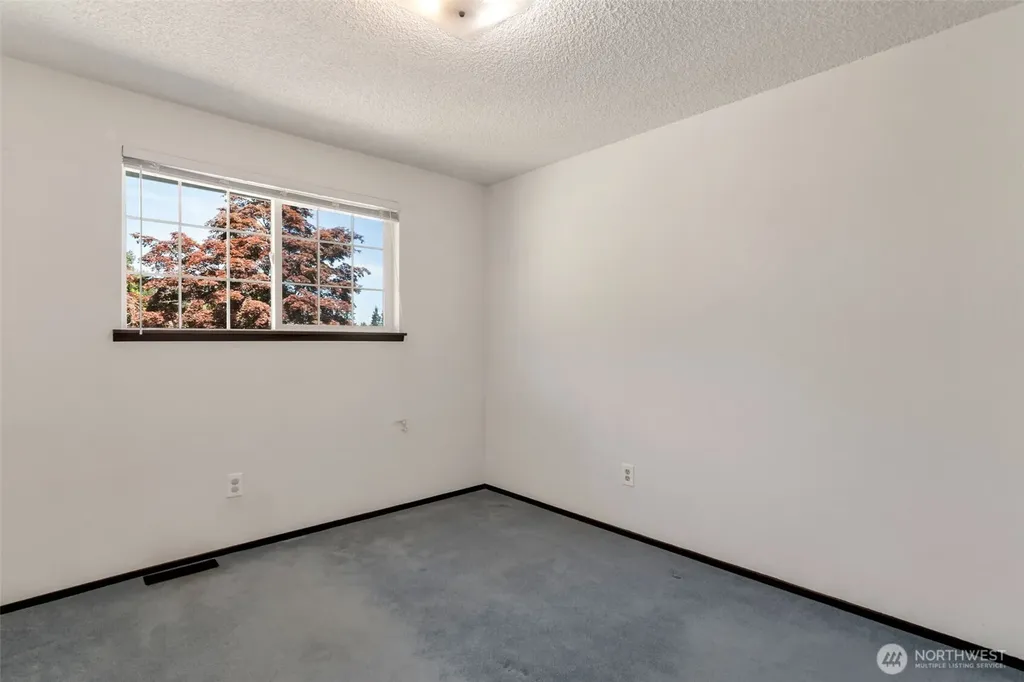 18925 49th Place W Lynnwood WA 98036