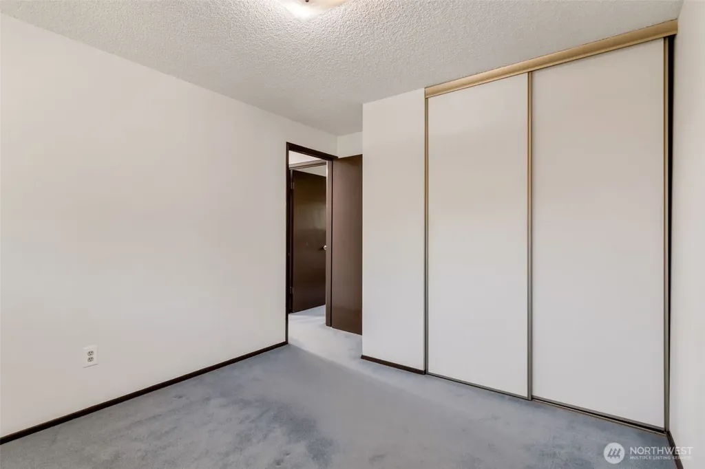 18925 49th Place W Lynnwood WA 98036