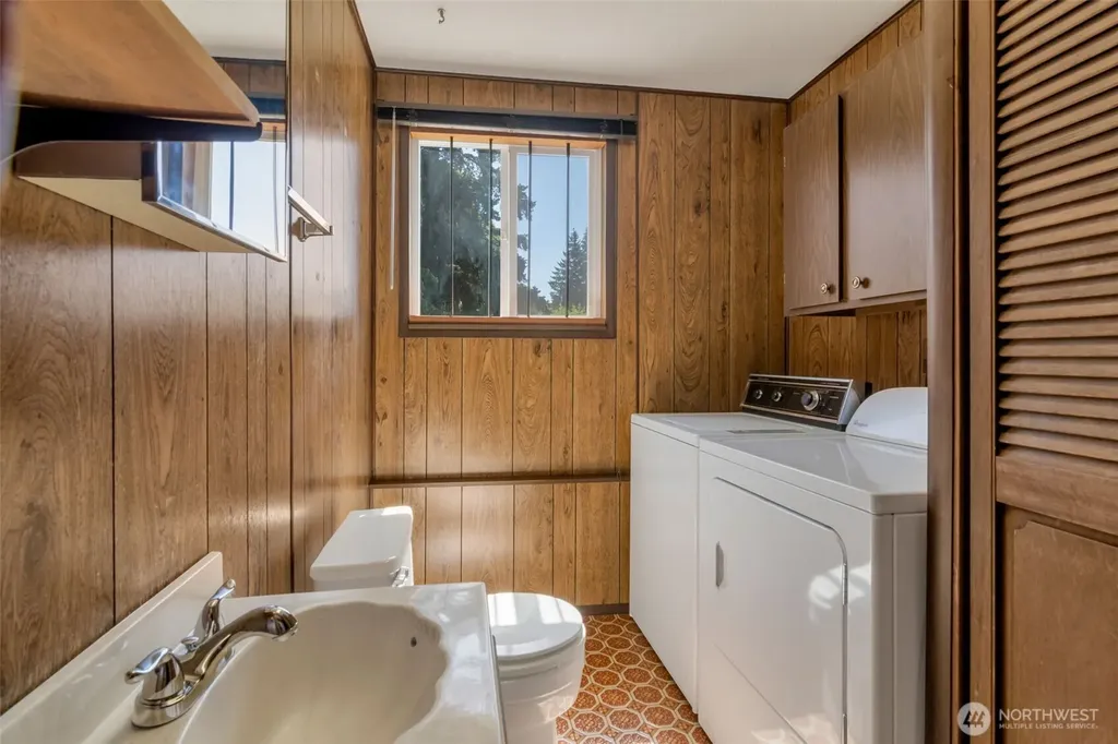 18925 49th Place W Lynnwood WA 98036