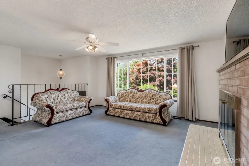 18925 49th Place W Lynnwood WA 98036